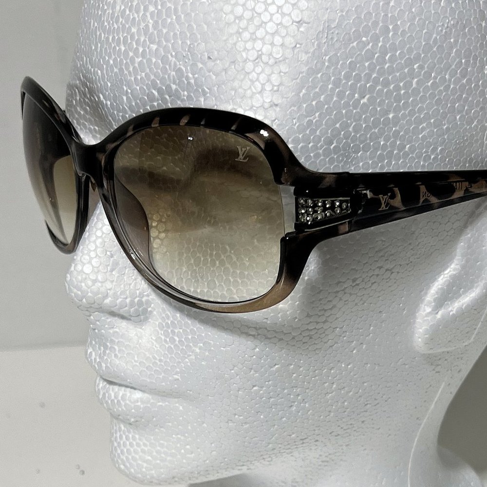Authentic LOUIS VUITTON Vintage Sunglasses, Tortoise shell Rhinestone Frames - Picture 12 of 12
